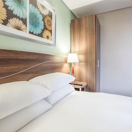 Town Lodge Габороне Номер фото