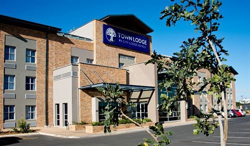 Town Lodge Габороне Экстерьер фото